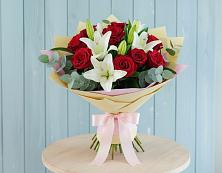 Букет цветов из:  Лилии и Розы в Семибратово