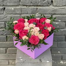 Цветочная композиция из Розы в коробке в Семибратово