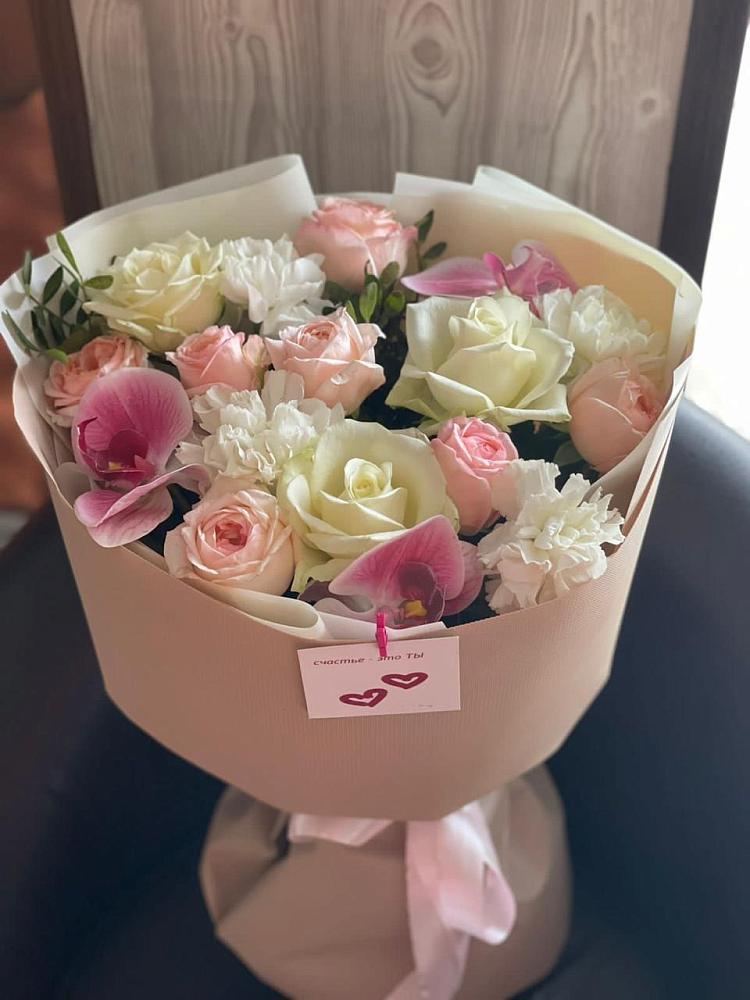 Букет цветов из: Орхидеи, Розы и Гвоздики в Семибратово