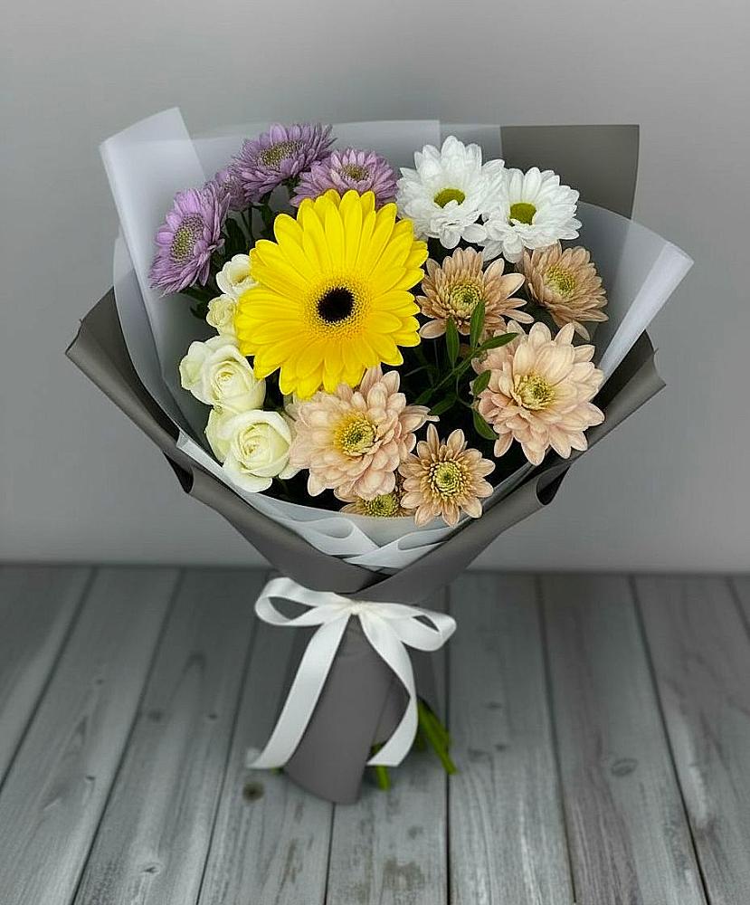 Букет цветов из: Розы, Герберы и Хризантемы в Семибратово