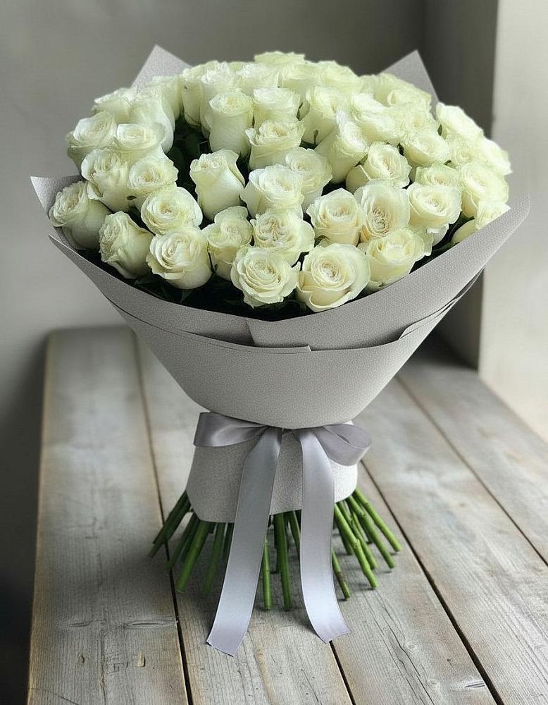 Букет 35 Белых роз в Семибратово