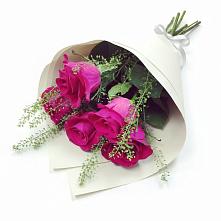 Букет цветов из:  Розы в Семибратово