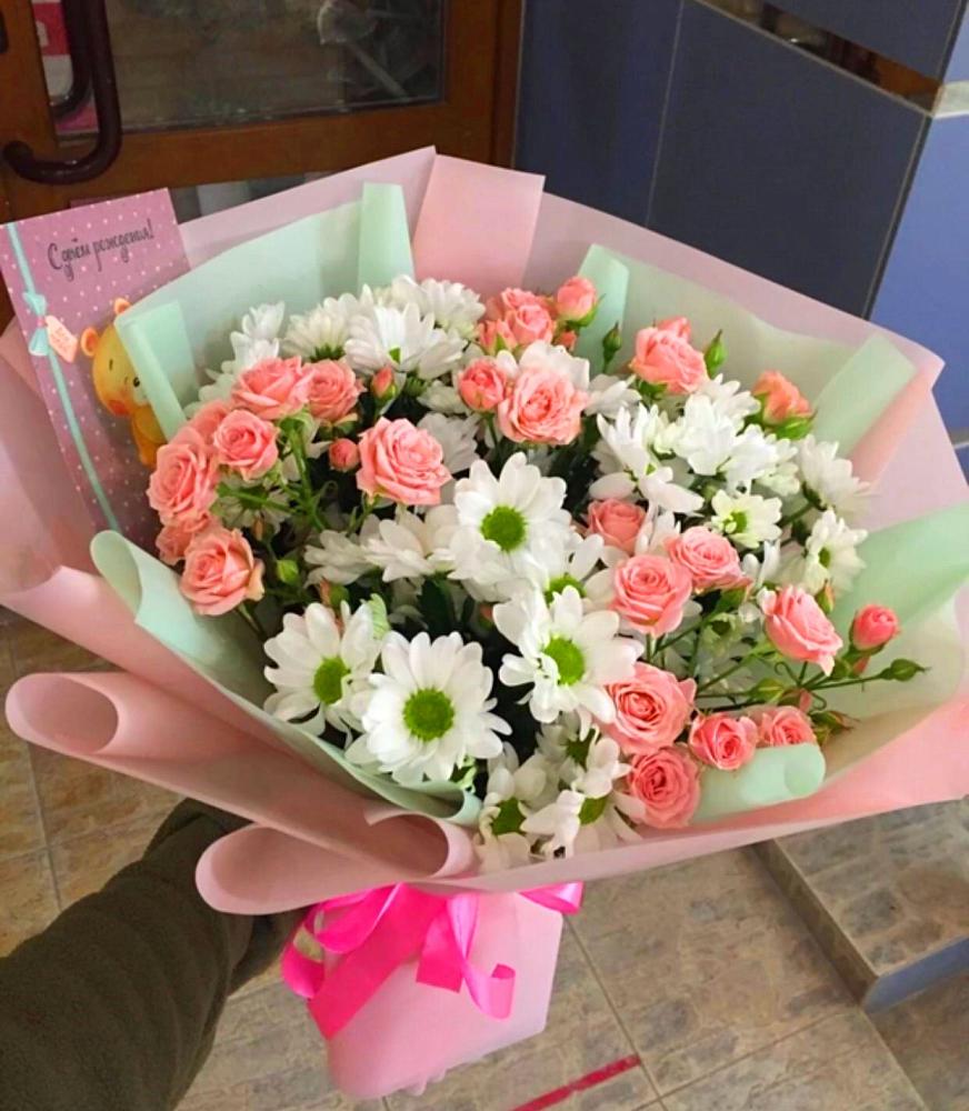 Букет цветов из: Розы и Хризантемы в Семибратово