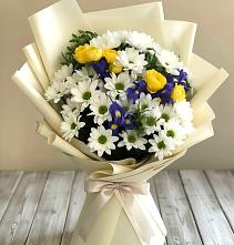 Букет цветов из:  Ирисы, Хризантемы и Розы #REPLACE_PRED# Семибратово