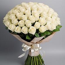 Букет 101 беля роза Белоснежка в Семибратово