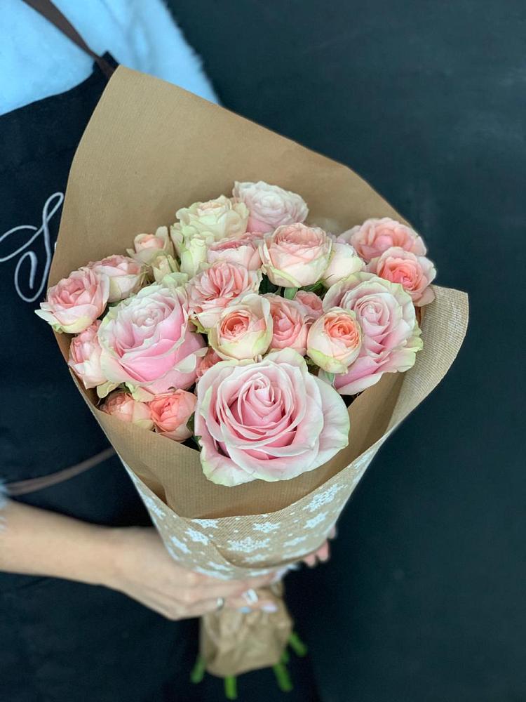 Букет цветов из: Хризантемы и Розы в Семибратово