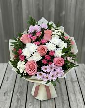 Букет цветов из:  Альстромерии, Гвоздики, Розы и Хризантемы в Семибратово