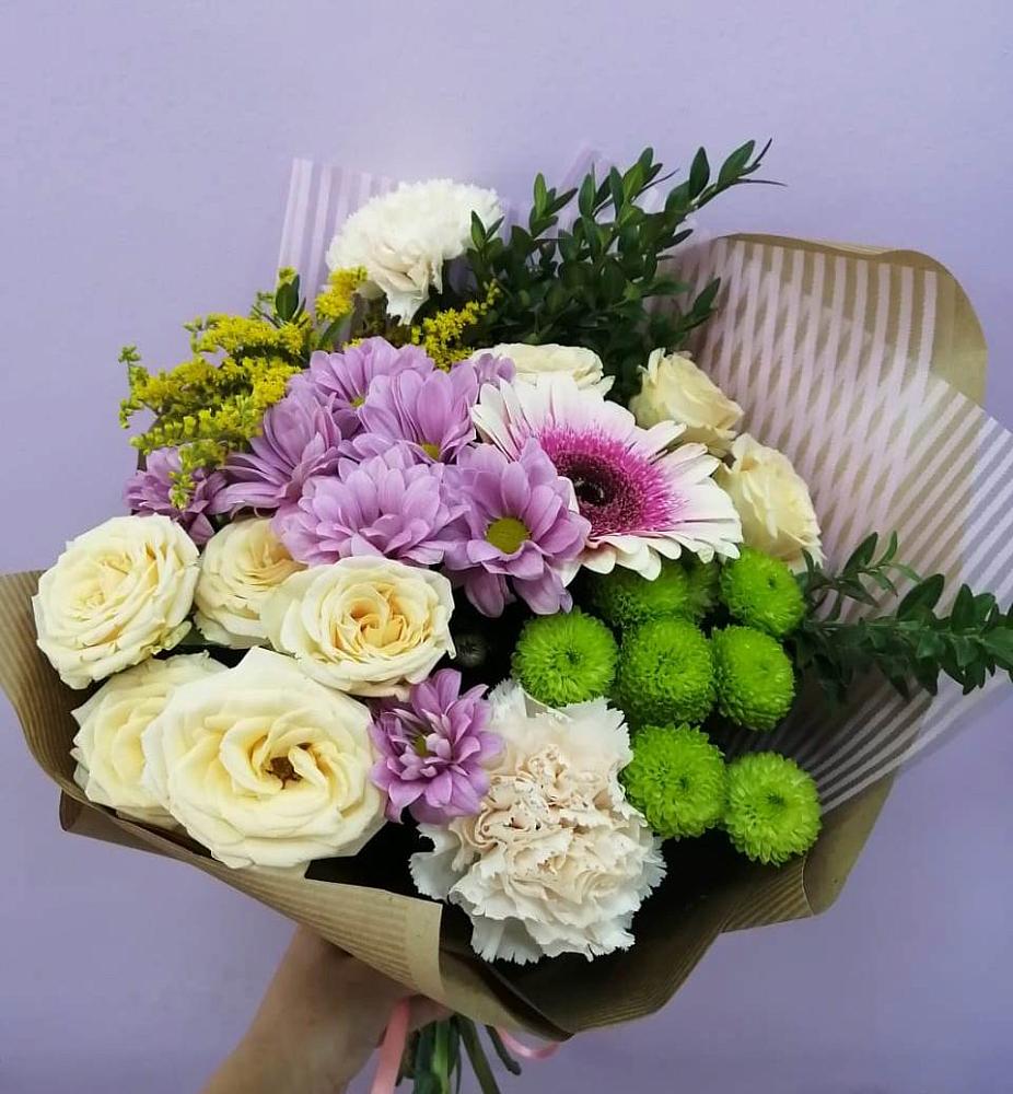 Букет цветов из: Хризантемы, Розы, Гвоздики и Герберы в Семибратово