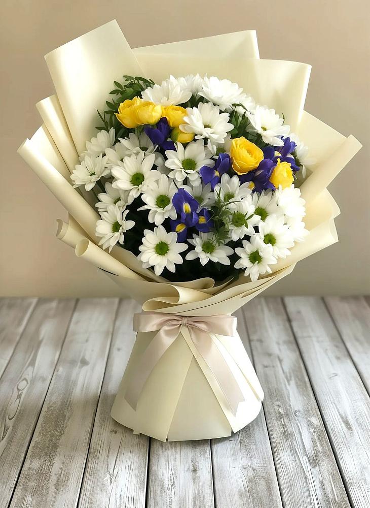 Букет цветов из: Ирисы, Хризантемы и Розы в Семибратово
