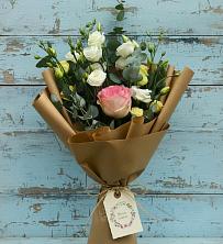 Букет цветов из:  Розы и Лизиантусы в Семибратово