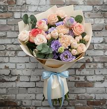 Букет цветов из:  Розы, Лизиантусы и Гвоздики в Семибратово