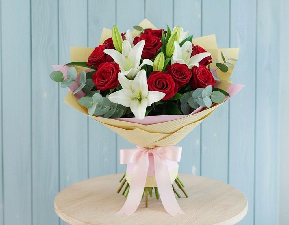 Букет цветов из: Лилии и Розы в Семибратово